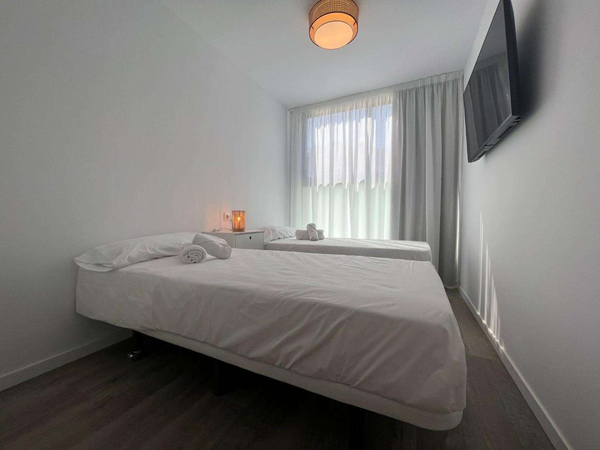 Apartamentos Aurea Pal 8 Y Gran Atenea Esperanto 5 ベニドルム エクステリア 写真