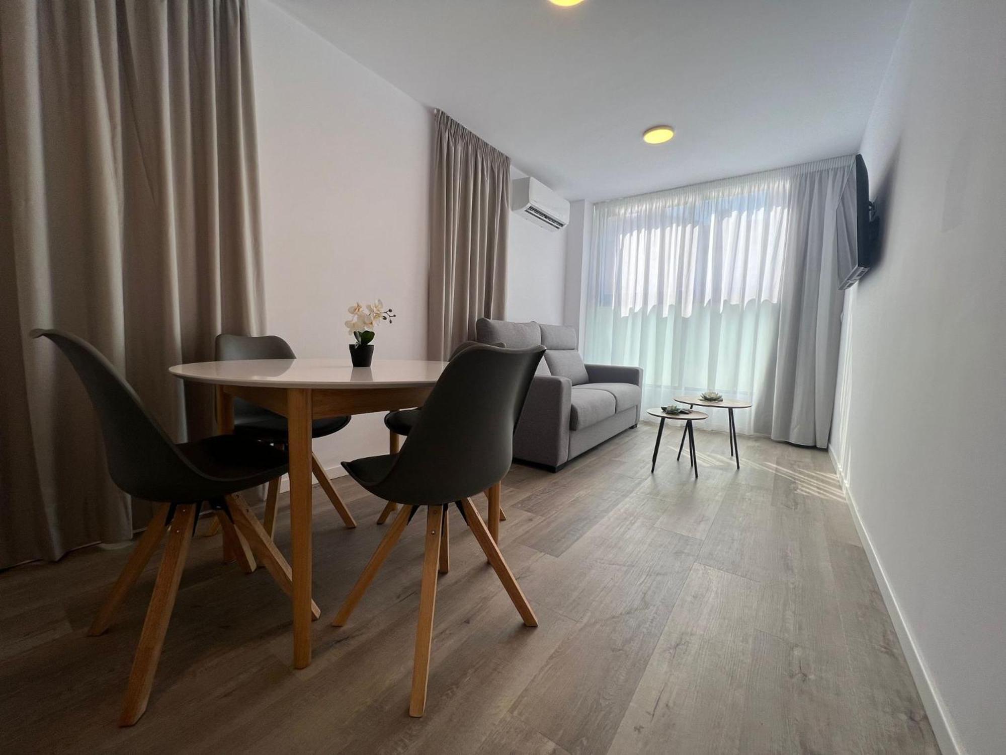 Apartamentos Aurea Pal 8 Y Gran Atenea Esperanto 5 ベニドルム エクステリア 写真