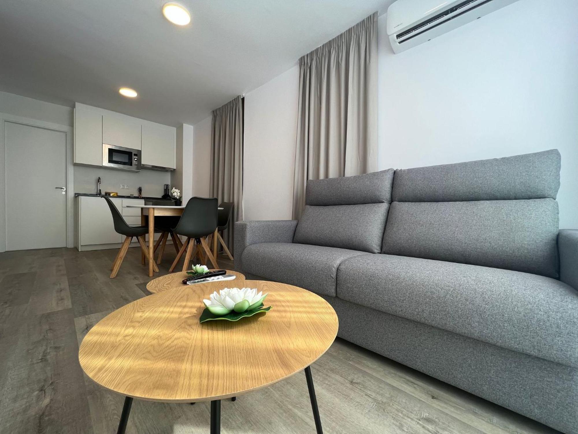 Apartamentos Aurea Pal 8 Y Gran Atenea Esperanto 5 ベニドルム エクステリア 写真